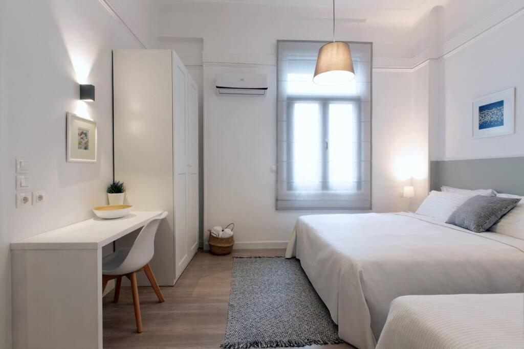 Athens Center Modern Apt In Art Nouveau Building Bagian luar foto